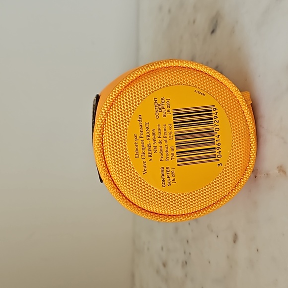 VEUVE CLICQUOT - NWOT  750 ml Champagne bag - Picture 3 of 3